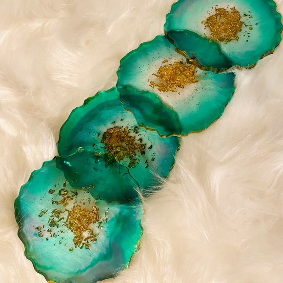 Handmade Green Resin Tray With Handles And Coasters - Picture 9 of 13